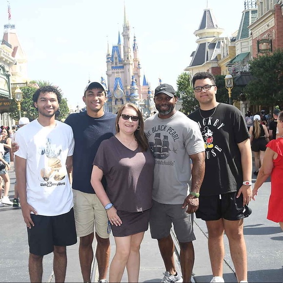 Meet your Posher, April - Picture 5 of 5